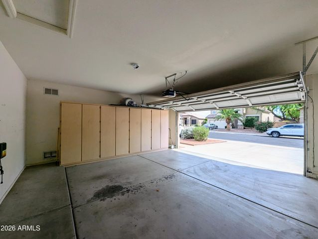 5424 W WAGONER Road, Glendale, AZ 85308