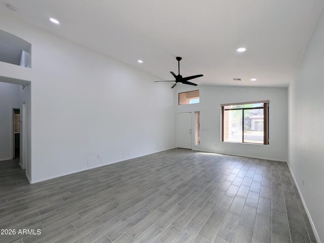 5424 W WAGONER Road, Glendale, AZ 85308