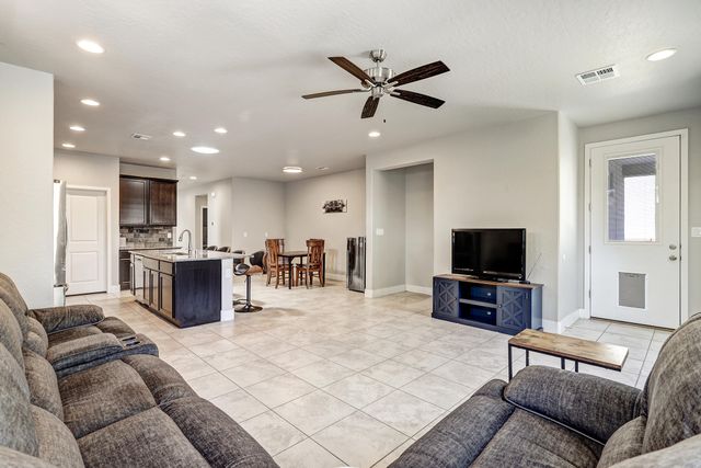 7713 Majesty Court NW, Albuquerque, NM 87107