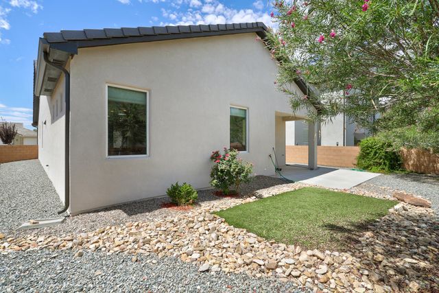 7713 Majesty Court NW, Albuquerque, NM 87107