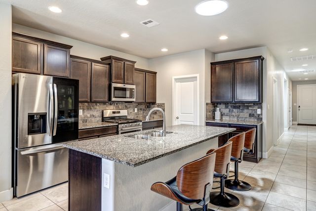 7713 Majesty Court NW, Albuquerque, NM 87107