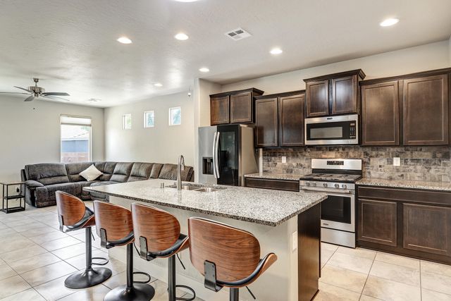 7713 Majesty Court NW, Albuquerque, NM 87107