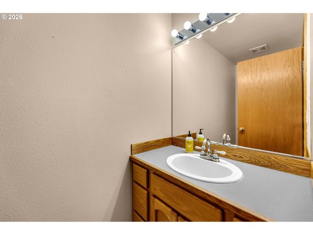 11811 Ne 40TH Pl, Vancouver, WA 98686