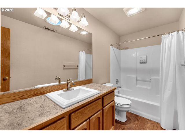 11811 Ne 40TH Pl, Vancouver, WA 98686