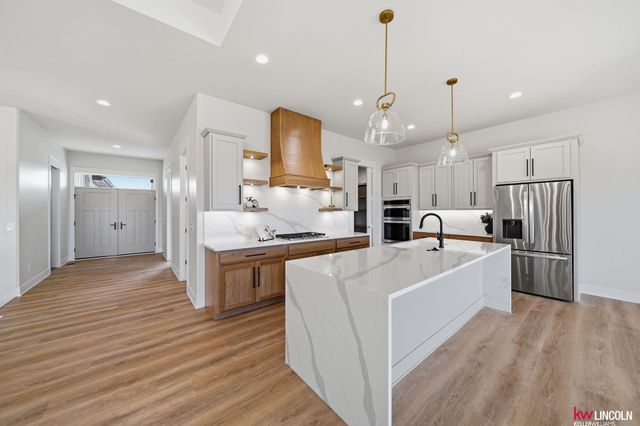 3510 Tree Line Drive, Lincoln, NE 68516