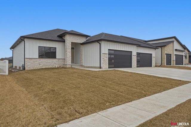 3510 Tree Line Drive, Lincoln, NE 68516
