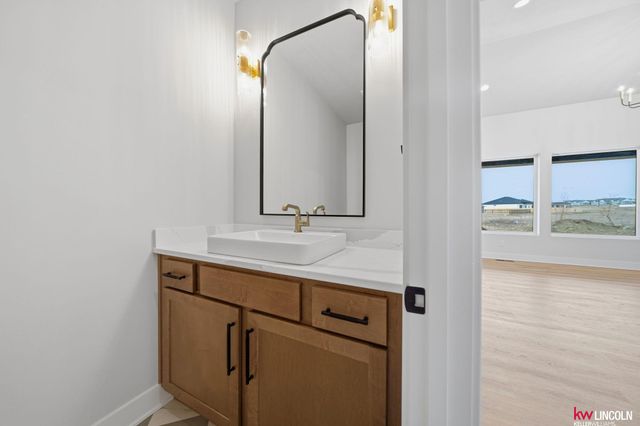 3510 Tree Line Drive, Lincoln, NE 68516