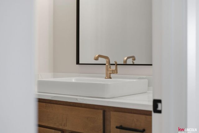 3510 Tree Line Drive, Lincoln, NE 68516