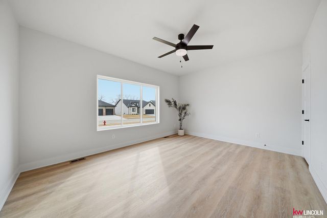 3510 Tree Line Drive, Lincoln, NE 68516