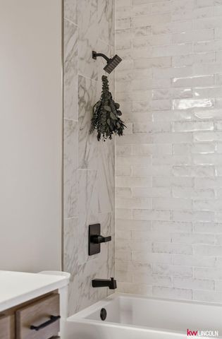 3510 Tree Line Drive, Lincoln, NE 68516