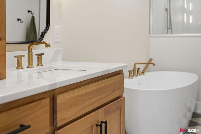 3510 Tree Line Drive, Lincoln, NE 68516