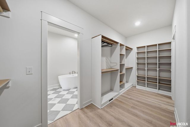 3510 Tree Line Drive, Lincoln, NE 68516