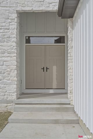 3510 Tree Line Drive, Lincoln, NE 68516