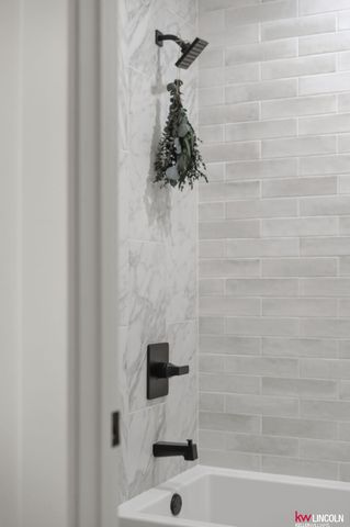 3510 Tree Line Drive, Lincoln, NE 68516