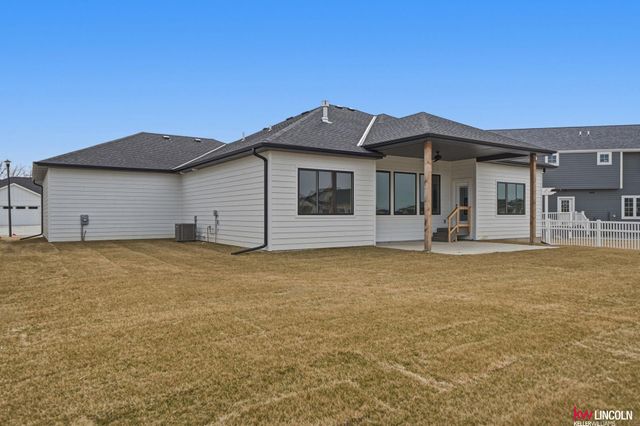 3510 Tree Line Drive, Lincoln, NE 68516