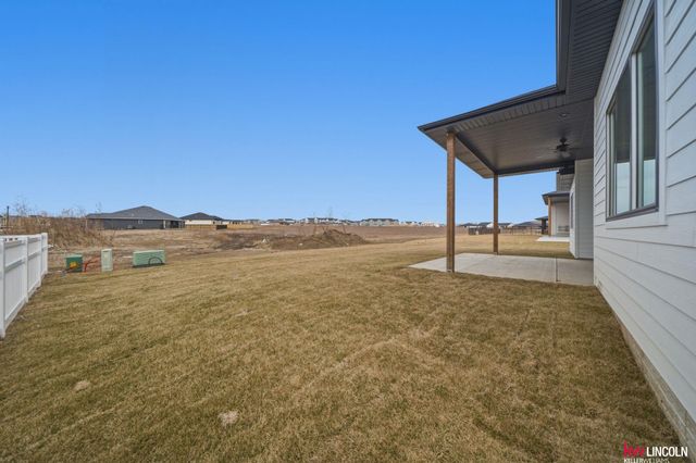 3510 Tree Line Drive, Lincoln, NE 68516