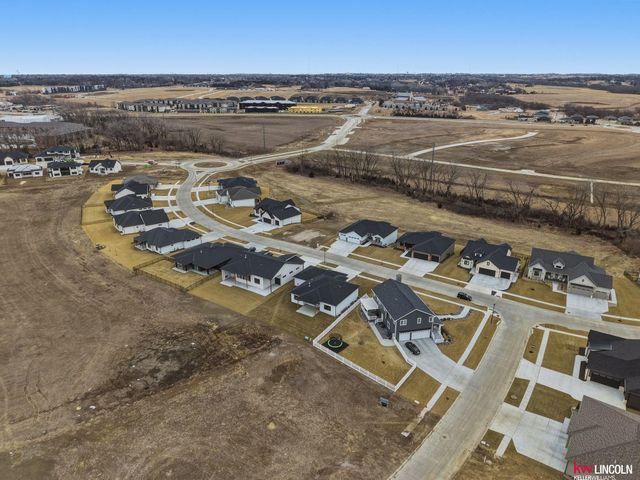 3510 Tree Line Drive, Lincoln, NE 68516