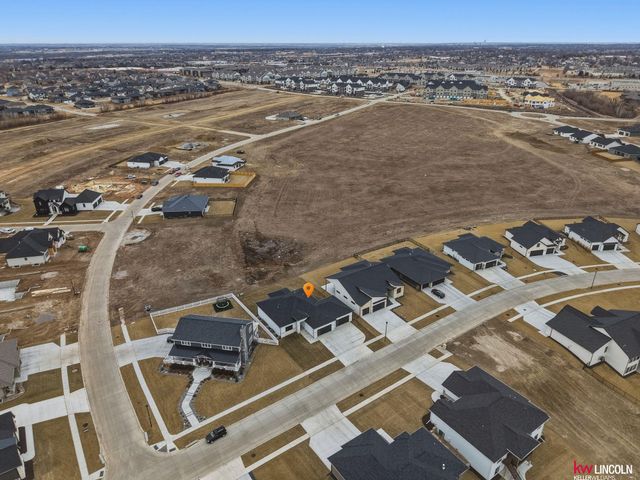 3510 Tree Line Drive, Lincoln, NE 68516