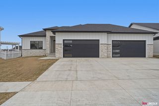 3510 Tree Line Drive, Lincoln, NE 68516