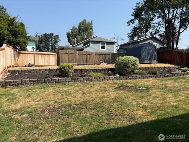 6721 20th Street NE, Tacoma, WA 98422