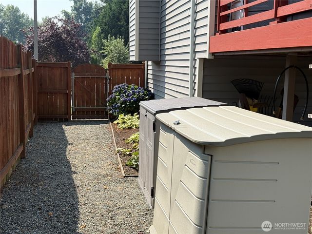 6721 20th Street NE, Tacoma, WA 98422