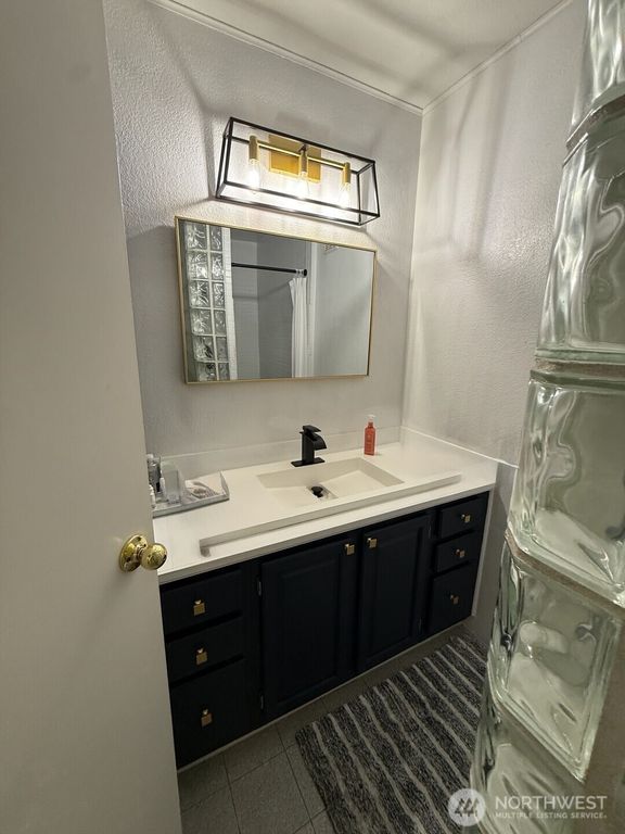 Image 14 of property listing at 6721 20th Street NE, Tacoma, WA 98422