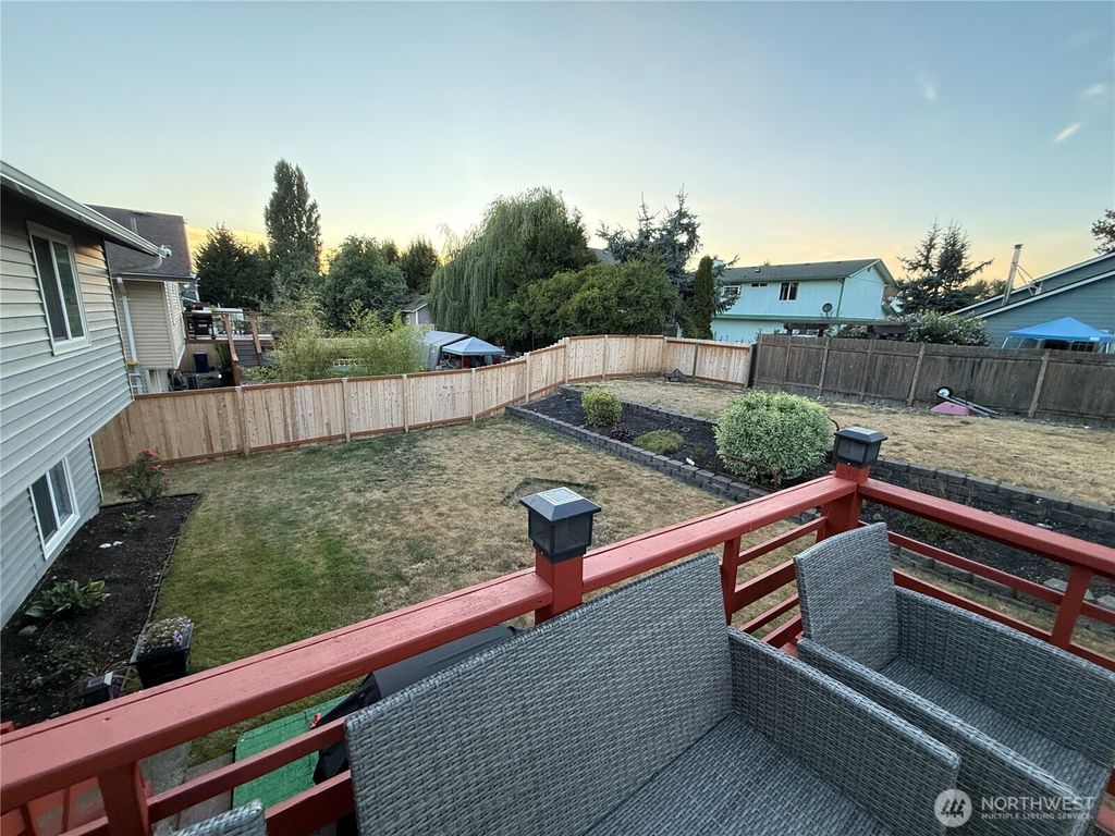 Image 17 of property listing at 6721 20th Street NE, Tacoma, WA 98422