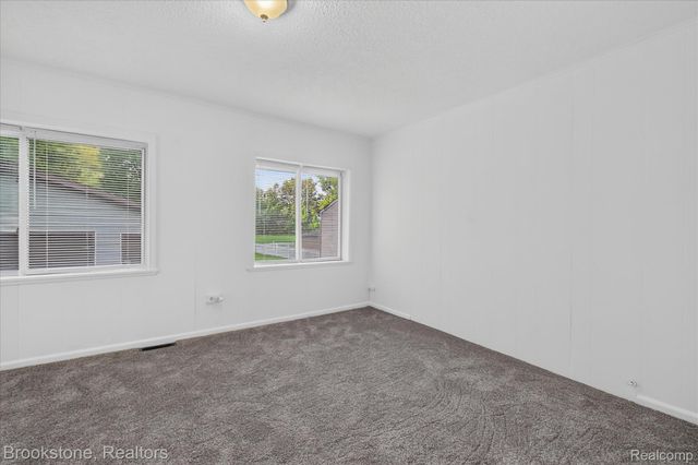 19064 Toepfer Drive, Eastpointe, MI 48021