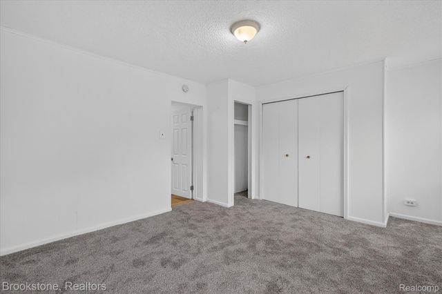 19064 Toepfer Drive, Eastpointe, MI 48021