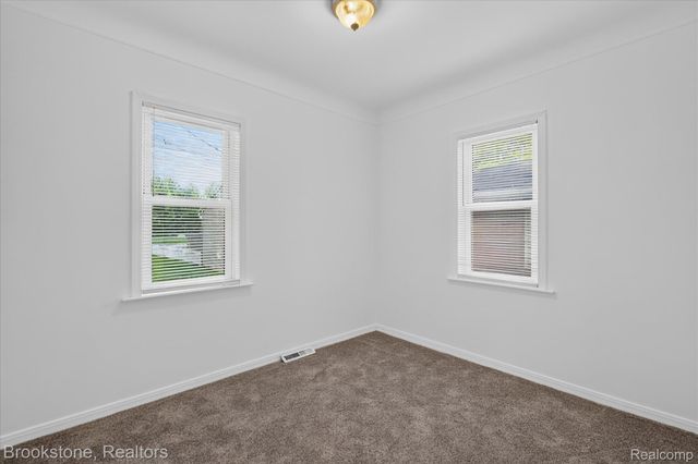 19064 Toepfer Drive, Eastpointe, MI 48021