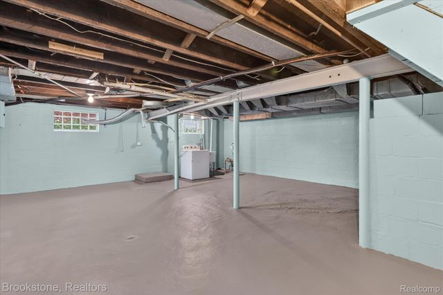 19064 Toepfer Drive, Eastpointe, MI 48021