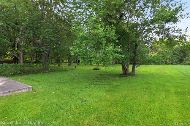19064 Toepfer Drive, Eastpointe, MI 48021