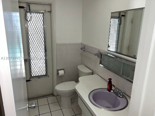 7505 Cleveland St, Hollywood, FL 33024