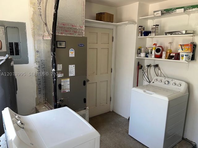 7505 Cleveland St, Hollywood, FL 33024