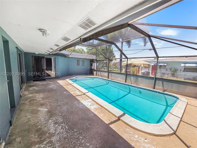 7505 Cleveland St, Hollywood, FL 33024