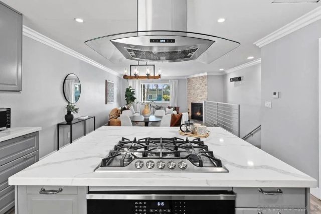 686 Seacoast Dr., Imperial Beach, CA 91932