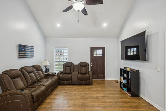 114 Doak St, Shelbyville, TN 37160