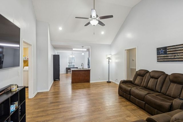 114 Doak St, Shelbyville, TN 37160