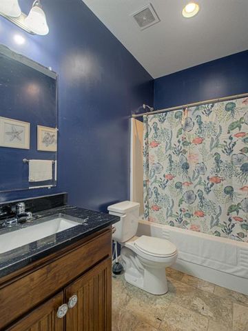 1111 SE Oak Ridge Drive, Oak Grove, MO 64075