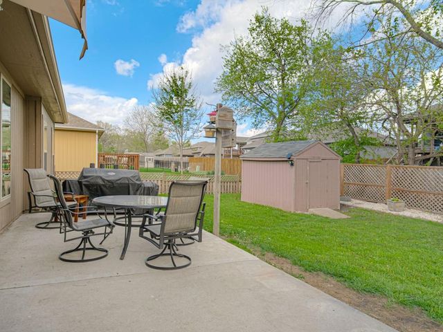 1111 SE Oak Ridge Drive, Oak Grove, MO 64075
