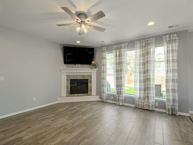1111 SE Oak Ridge Drive, Oak Grove, MO 64075