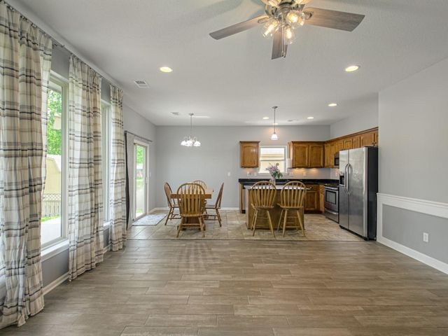 1111 SE Oak Ridge Drive, Oak Grove, MO 64075