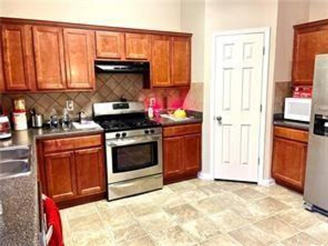 2068 Executive Drive, Duluth, GA 30096