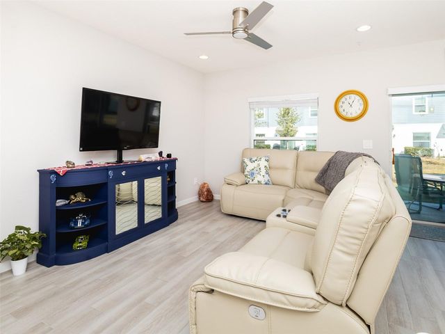 152 CAPE HONEYSUCKLE PLACE, Sanford, FL 32771