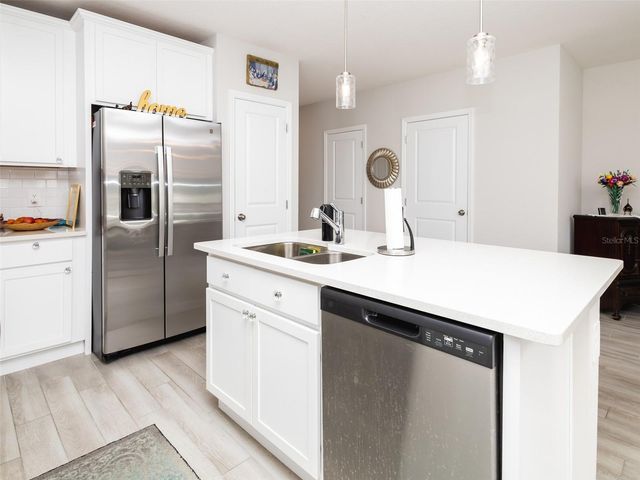 152 CAPE HONEYSUCKLE PLACE, Sanford, FL 32771