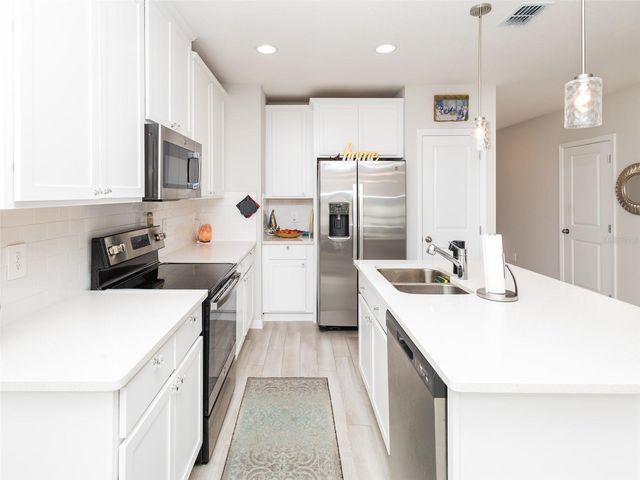 152 CAPE HONEYSUCKLE PLACE, Sanford, FL 32771