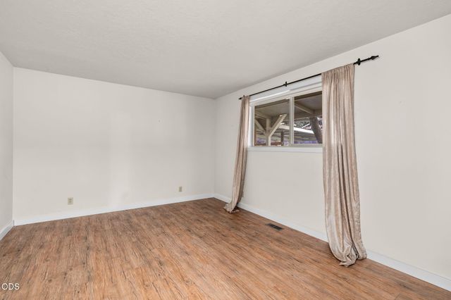 61180 Tapadera Street, Bend, OR 97702