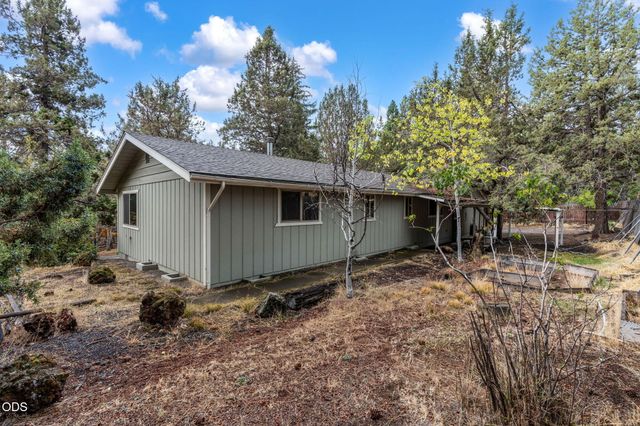 61180 Tapadera Street, Bend, OR 97702
