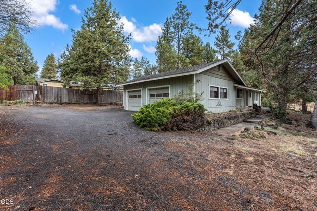 61180 Tapadera Street, Bend, OR 97702