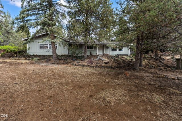61180 Tapadera Street, Bend, OR 97702